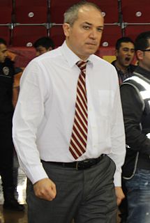 Ekrem Memnun