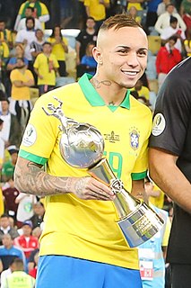 Everton Sousa Soares>