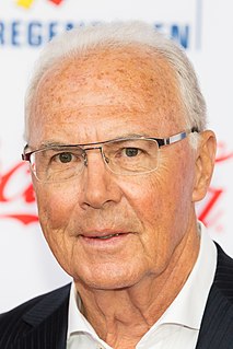 Franz Beckenbauer>