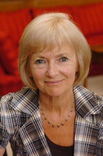 Glenys Kinnock, Baronesa Kinnock de Holyhead>