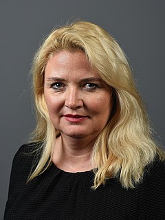Kristin Brinker