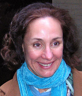 Laurie Metcalf>