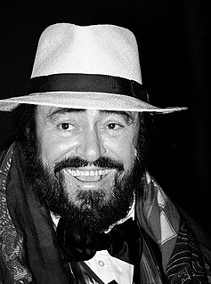 Luciano Pavarotti>