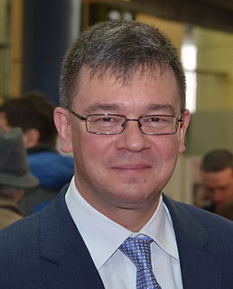 Mihai Răzvan Ungureanu>