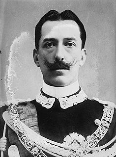 Víctor Manuel de Saboya-Aosta, Conde de Turín
