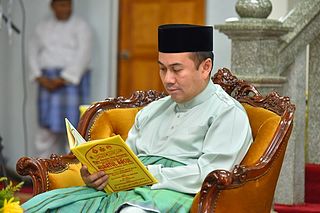 Tengku Muhammad Faiz Petra>