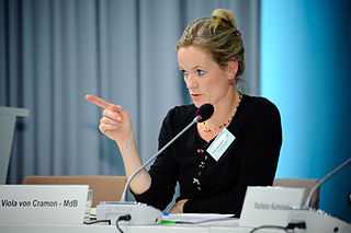 Viola von Cramon-Taubadel