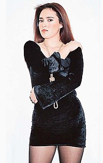 Yaprak Özdemiroğlu